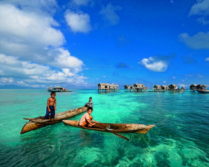 10 Amazing Places With The Clearest Blue Water