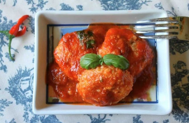 Ricotta Dumplings with fresh Tomato Sugo – (Gnudi al Sugo Fresco ...